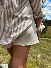 Load image into Gallery viewer, The ‘only’ linen short